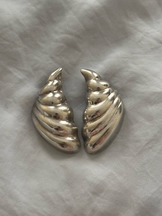 Vintage Jewelry - Vintage Oyster Shell Sterling Silver Earrings